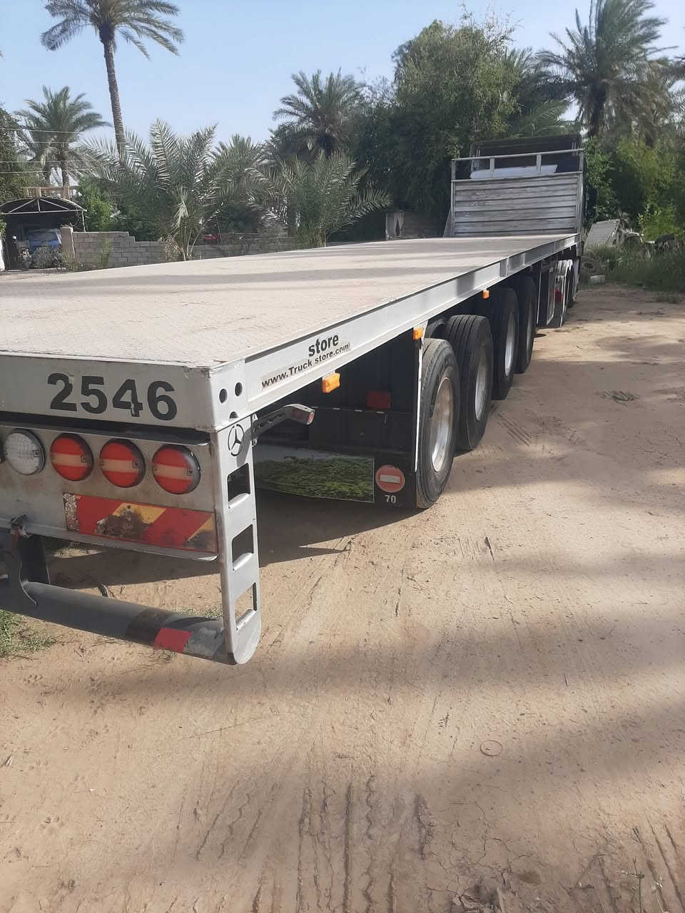 للبيع اكتروز ٢٠٠٥ سحال مزوج  مربوطة فلات ٤ محاور حدادي مكفولة راس عربانة حجم ٢٥٤٦ ريتايدر للاستفسار على الرقم ***********
