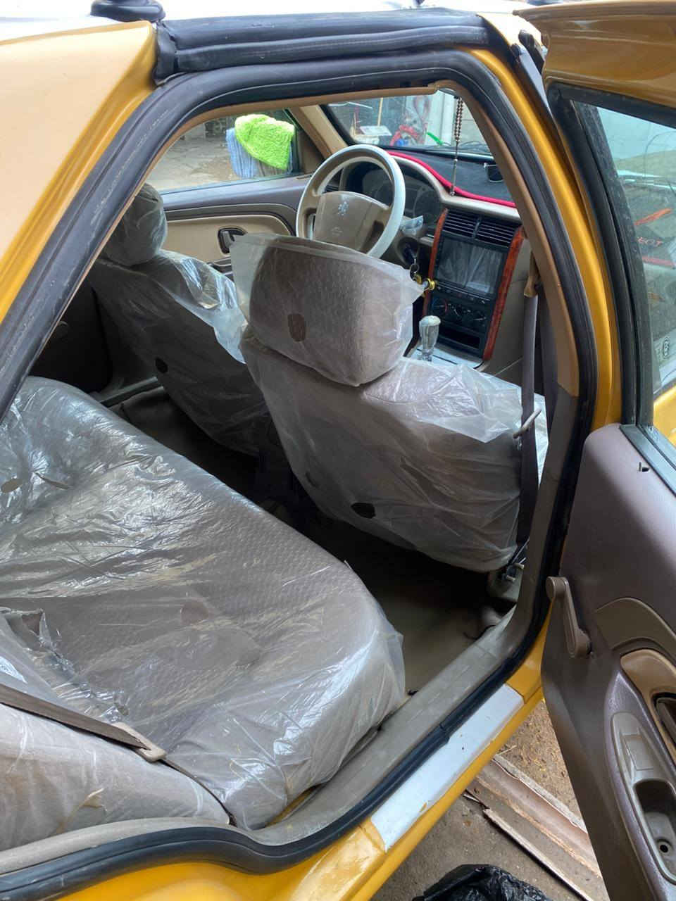 سلام عليكم بيجو لميس للبيع(٢٩) ورقة
موديل 2016دشبول عالي رقم بغداد راعيهة بل حلة يمي 
بيهة جاملغ أمامي وجاملغ خلفي
سيارة حلوة وجاهزة تخم تاير 
مكينة  جديدة قبل شهر شادهة
مكاني حلة شارع 80
***********
