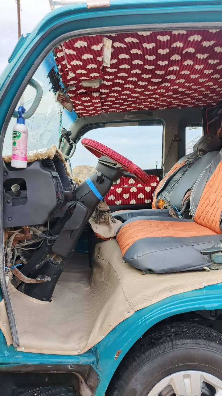 يالله السلام عليكم رجائن المو شراي لا يتصل اقره التفاصيل يله
للبيع كيه سامسونك رقم واسط الماني سنويه لل26

سياره مكينه وكير واكسل مال ام عيون 3000

تخم تاير جديد

دوشمه تفصال 

كهربائيّة كلها شغاله 

سياره مكفوله من ضربه 

صبغ عام للجماليه 

مكان بغداد اطراف التاجي 

***********

السعر 47وبيها مجال 

***********
