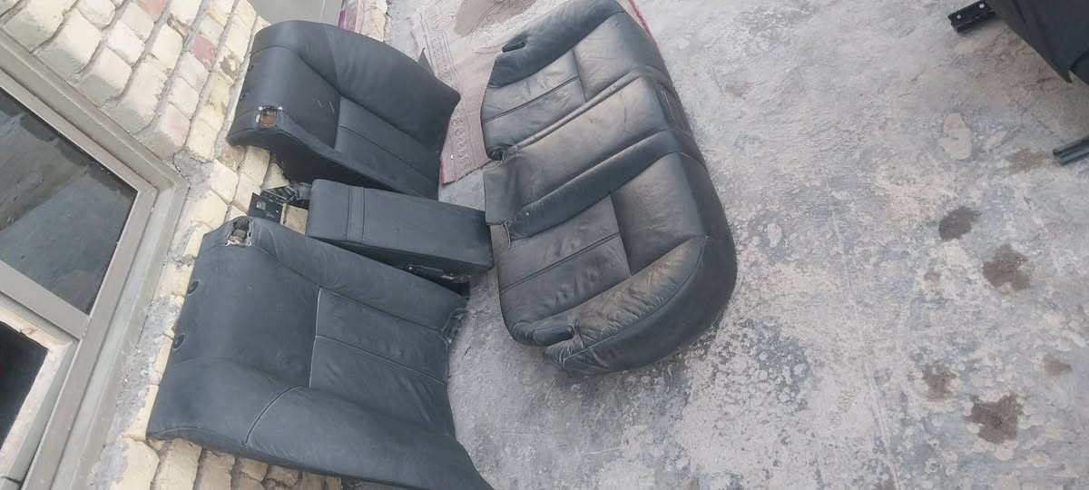 سلام عليكم من رخصة الأدمن المحترم 

تخم كشنات اسود جلد ميكانيكي 
تخم كشنات اسود  جلد كهرباء 
تخم كشنات مخمل  اسود 
السعر خاص  او الاتصال على الرقم 
***********
***********
