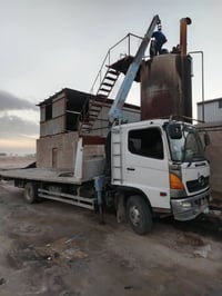 شيطان هينو كرين وسطحه للبيع الكرين اف اكس سلايتين والسطحه ٣ جكات الطول...