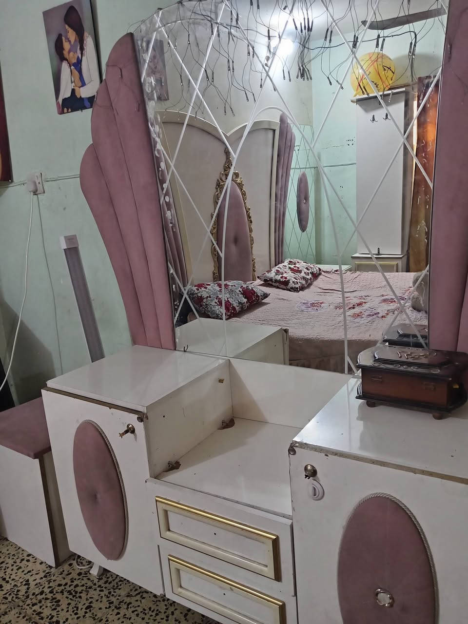 غرفة نوم كلش تكمة وجبيرة قفلها ٥٠٠
وجهاز جري مستعمل كلش قليل ومتروك ٢٥٠ قفل
المكان بغداد الحرية
رجاءً بس الشراي يدخل خاص
وامانة الله لاحد يكسر


**إذا كنت صاحب هذا الإعلان وتريد حذفه لأي سبب، رجاءا أرسل رسالة إلى الدعم الفني**