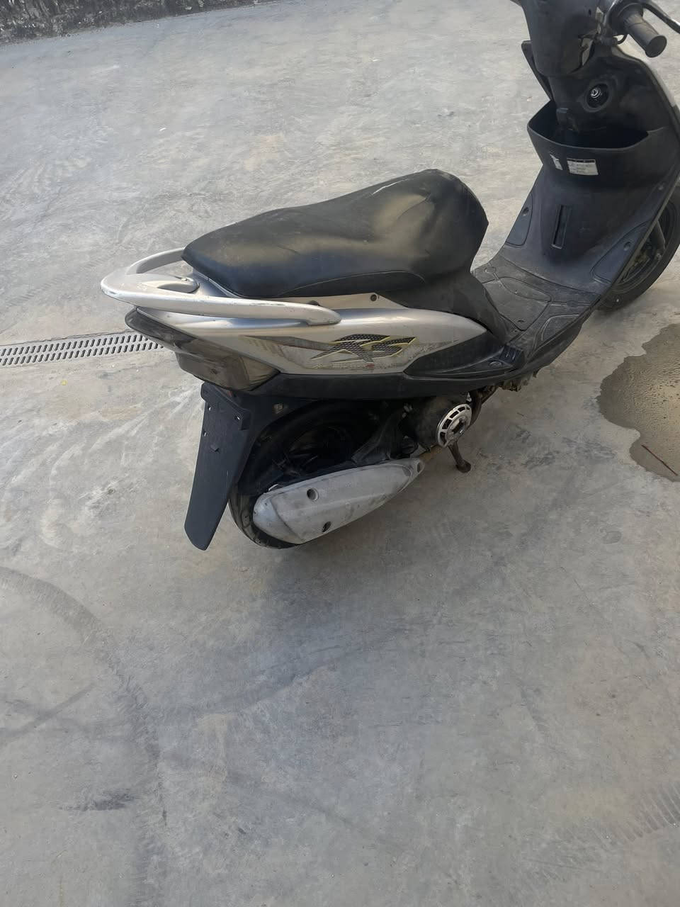 سلام عليكم داراجه ماكس للبيبع دراجه ابلاديه كله محرك ٥٥  بي صوت مثل مامضح يصوره دراجه شغاله سلف هندر كامله من كهرايايات ابلايه من ضفيره ابلاديه دراجه حلوه بس يبه صوت موضح با تصوير سعره ٤٥٠ بيه مجال قليل هاذا رقمي ***********
