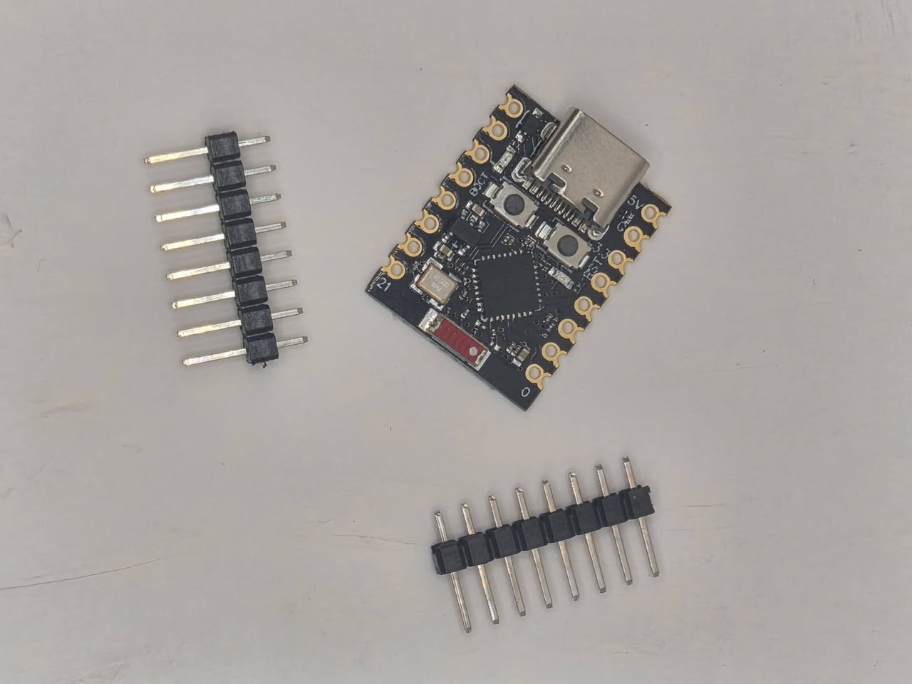 🚀 متوفر الآن ESP32-C3 Development Board
قوة الأداء مع استهلاك منخفض للطاقة في لوحة واحدة!

📦 الكمية المتوفرة: 8 قطع فقط
💰 بسعر مناسب ومنافس

✅ أهم المواصفات:
🔹 معالج ESP32-C3 أحادي النواة بتردد يصل إلى 160MHz
🔹 اتصال Wi-Fi 2.4GHz وBluetooth 5 (BLE)
🔹 ذاكرة 4MB Flash
🔹 منفذ USB Type-C للبرمجة والتغذية
🔹 استهلاك طاقة منخفض، مثالي للمشاريع التي تعمل بالبطاريات
🔹 يدعم Arduino IDE وESP-IDF وPlatformIO
🔹 مناسب لتطبيقات إنترنت الأشياء (IoT) والأنظمة الذكية

💡 أفكار لمشاريع احترافية:
🔸 أنظمة المنزل الذكي (Smart Home)
🔸 أجهزة التحكم والمراقبة عن بعد
🔸 حساسات الحرارة والرطوبة وإرسال البيانات عبر Wi-Fi
🔸 بوابات التحكم بالأبواب والأقفال الذكية
🔸 مشاريع الأمن السيبراني مثل مراقبة الشبكات، جمع بيانات Wi-Fi، وأدوات الاختبار التعليمية داخل البيئات المصرح بها
🔸 روبوتات وأنظمة تحكم لاسلكية
🔸 أجهزة تتبع واستهلاك الطاقة المنخفض

🔥 الكمية محدودة (8 قطع فقط)، سارع بالحجز قبل نفادها!

📩 راسلنا لمعرفة السعر 

#ESP32C3 #ESP32 #IoT #Arduino #Embedded #Programming #CyberSecurity #Electronics #Bluetooth #WiFi


**إذا كنت صاحب هذا الإعلان وتريد حذفه لأي سبب، رجاءا أرسل رسالة إلى الدعم الفني**