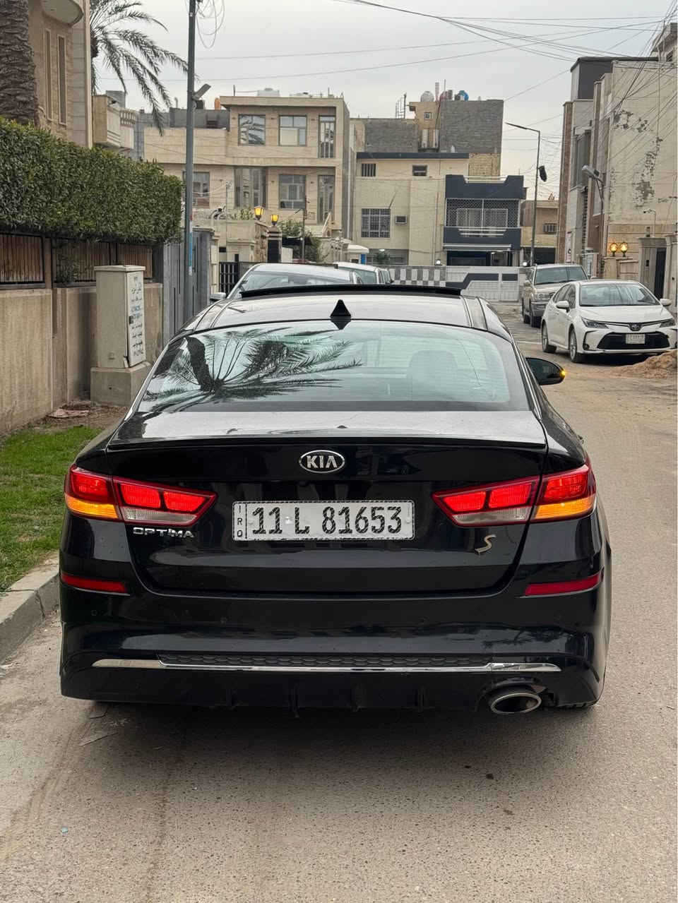 🧿ارخص اوبتما بكل العراق وماكو هيج نضافه بهيج سعر بلاش 127 ورقه وبيه مجال للشراي 
✅كيا اوبتما 2019  وارد امريكي بدون ايرباك فقط برده يعني ايرباك دشبول ودركه مكفول 
✅حادث جاملغ وباب وشويه بالجاملغات الخلفيه بدون دواخل شاصي ولغد وحوض مكفول صور الحادث موجوده عندي 
السياره ماشيه 67 الف 
✅مواصفات السياره 
🔑 محرك 2400 GDi مكفول لاتبخير ولا تنقيص 
🔑بانروما 
🔑شاشه كبيره 
🔑 رادار امامي وجانبي وخلفي
🔑حساسات خلفيه 
🔑مقعد كهرباء السائق
🔑فول تحكم مقود استيرن 
🔑شاشه اعطال
🔑لايتات امامي عدسه وحاجب لد نهاري 
🔑 ثلاث وضعيات قياده 
🔑تبريد منفصل 
🔑اشاير بالمري 
🔑ويلكب سبورت 
السياره عليه ادامه كامله باتري جديد وتخم تاير جديد وعليه ادامة تنظيف غرفة احتراق كامله السياره جاهزه متصرف عليه دينار واحد 
السعر 127 ورقه وبيه مجال للشراي 
السياره رقم دولي جديد شرط التحويل 
مكان السياره بغداد زيونه 
رقم الهاتف : *********** بغداد, العراق
