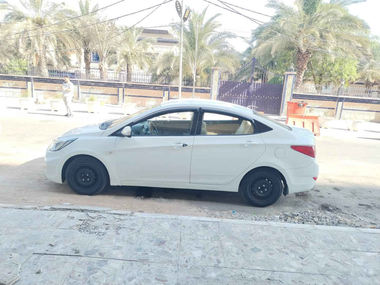 السلام عليكم
أكسنت موديل 2013 بيه قطع صبغ أبيع أحزام شرط بدون داخل لا شاصي لا حوض لا لغد رقم ذي قار أنكليزي  هزة وسنوية جديدة محرك 1600 كير وحدادية وتخم تاير وتبريد جاهزة راعية نجف ومداورها نجف سعرها 76 وبيه مجال مكاني كوفه شارع ال عيسى عمود 159 للاستفسار ***********
