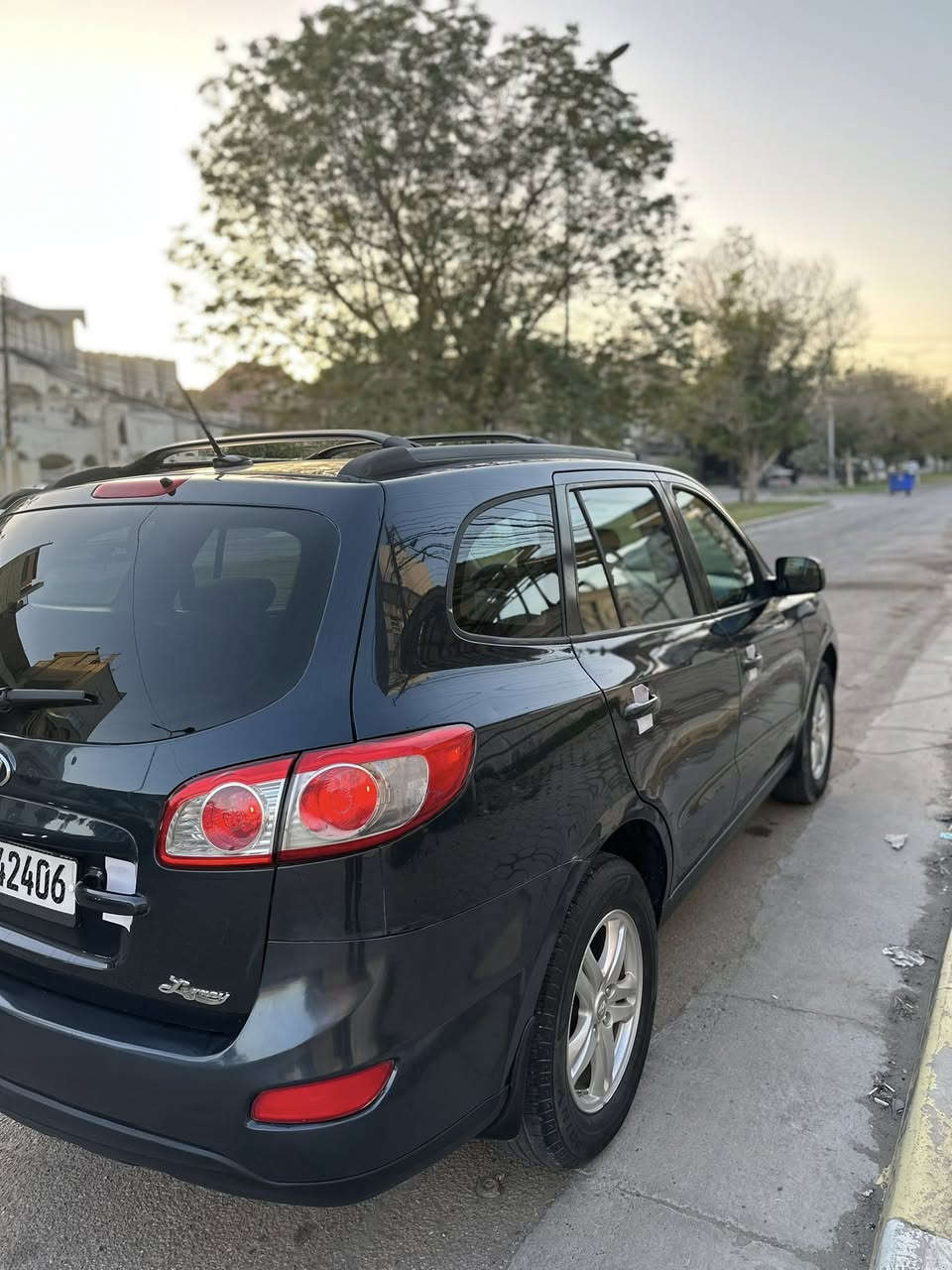 السلام عليكم
سياره سنتافي موديل 2012
محرك اربع سلندر
 بيها اربع قطع صبغ  سياره حلوه ومرتبه  عنواني كربلاء 
***********
بيع فقط بدون مراوس
