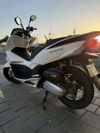 معرض الواثق لتجارة الدراجات النارية هوندا pcx الجيل الثاني محرك 125  ع...