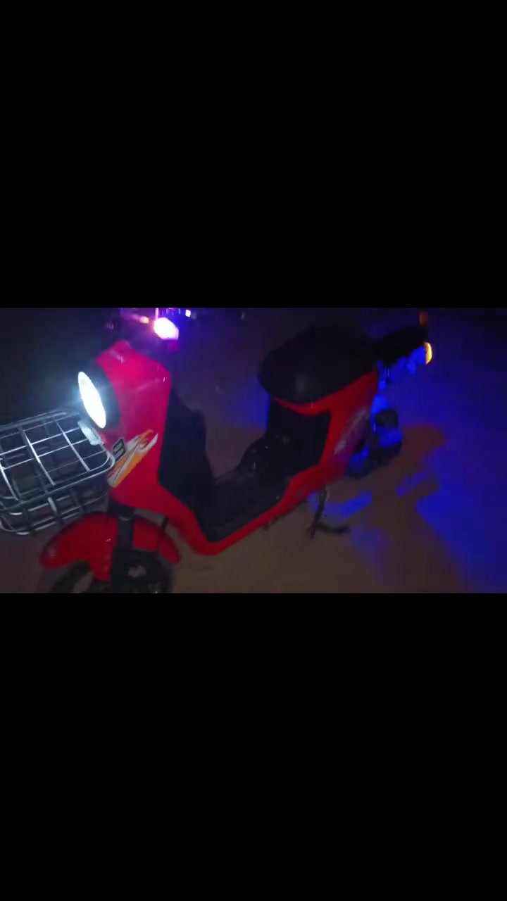 سلام عليكم  دراجه شحن مديل ٢٥اسمه R٩ ماخذه ٦٠٠ قبل ٥اشهر دراجه نضيفه سعره ٤٥٠وبيه مجال دراجه بصمه وسويج وكارت تشغيل مكاني بصره قضاه الهوير رقمي ***********بي بس واساب شراي يدخل خاص دراجه نضيفه كاش تجي تشوفه بعينك
