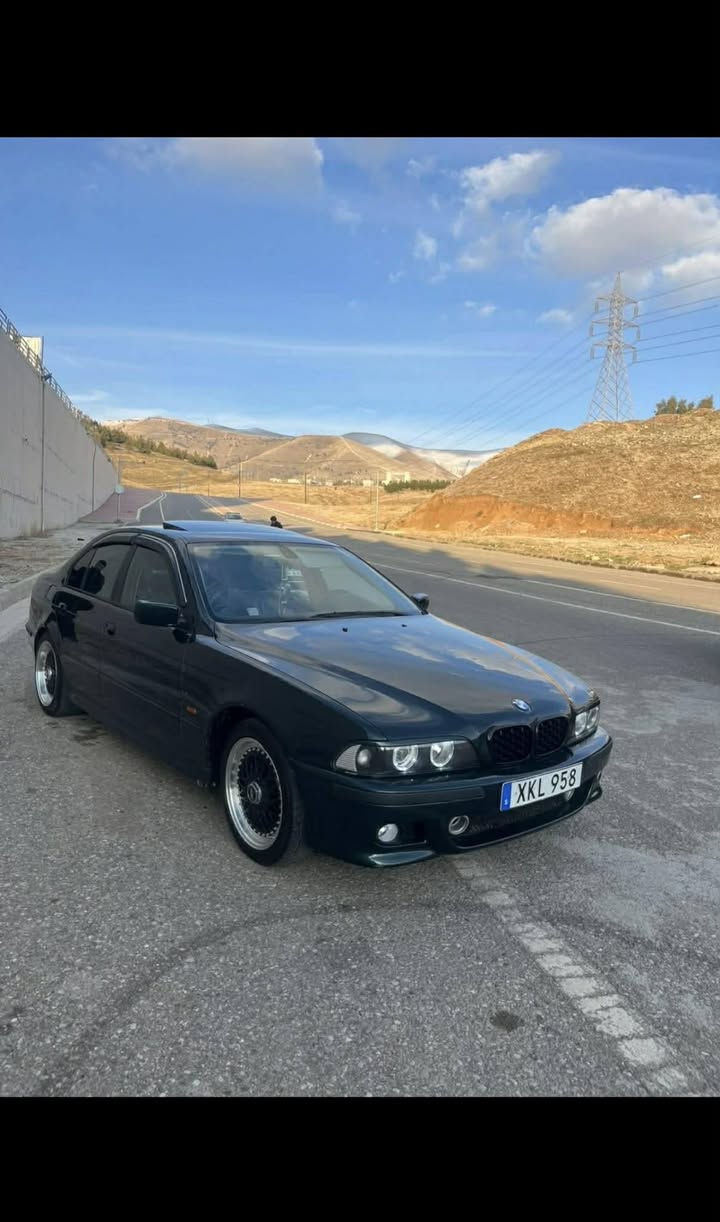 سلاو و ريز....ئه م سه ياره بۆ فروشتن موديل ٢٠٠١ مه نه فيستى ئه صلى بى ليدراوى شان و سه قفى بى بوياخه چوار دە وری لە سە ر ساخی بۆیاخە بۆ جوانی کوشن هیتە ر تە برید ساردوگە رم چوار تایە و ویلی تازە ی لە سە رە بێ مە سروفه سه ياره كه...نرخى 70 گە ڵا و معامه له


**إذا كنت صاحب هذا الإعلان وتريد حذفه لأي سبب، رجاءا أرسل رسالة إلى الدعم الفني**