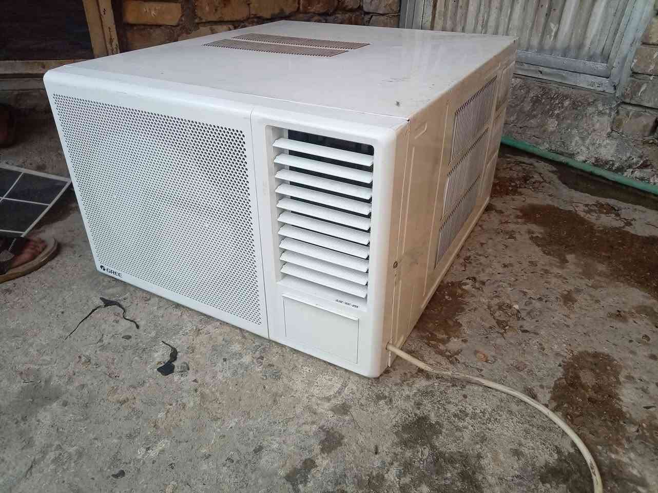 - مكيف كري طنين
-  روتري غاز R410
-   تبريد ثلج +تدفئة 
-  استخدام موسم واحد   فقط
- السعر 350
-  بغداد المعامل
***********
