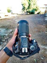 نيكون 5200 • بطاريتين • زوم 75-300