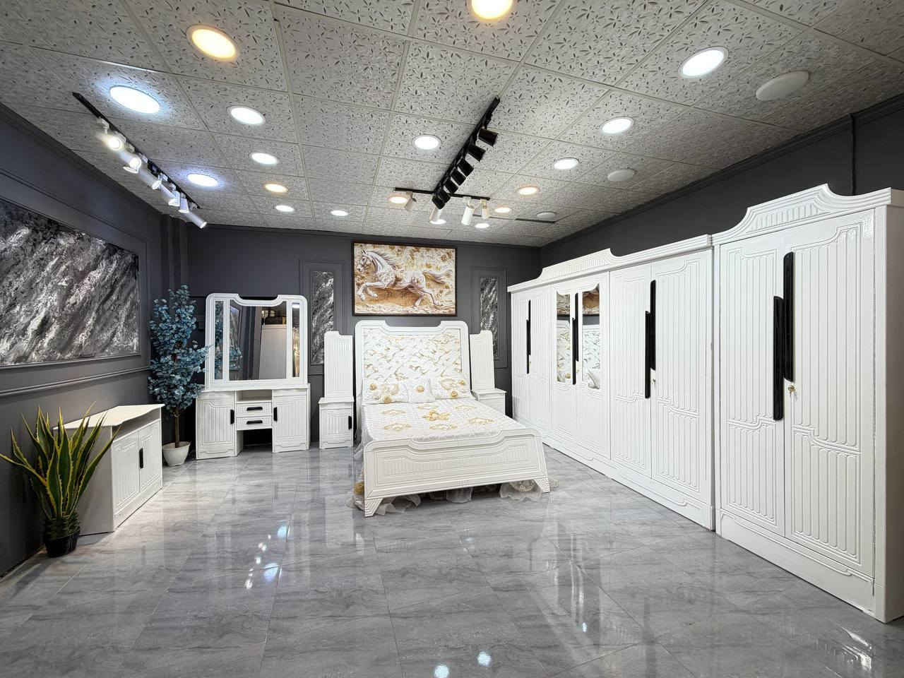 تخفيضات 🔥💜 
سعر الغرفة بدون اضافات 950
موديلات جديدة ومميزة 🆕

توفر للحجز والتوصيل المباشر جميع المحافظات 
جميع متاجرنا ترحب بكم 💚 
غرف صاج عراقيه  تصميم تركي مميز 
وفرنا لكم مجموعه من الموديلات ✨
الغرف الصاج ✨ 

شغل وصبغ من اجود اعمالنا وباسعار مختلفه
غرفة اخشاب مكونات الغرفه
١/ كنتور
٢ /ميز مرايه
٣/ ميز بلازمه
٤ /زاويه كنتورية
٥ /سرير
٦/ تاج الجربايه
٧/ ناصي جربايه
٨/ قواعد جربايه
٩/ كومديات عدد٢ 

#الاضافات. شازلون مقعد /50 ألف مع هدية 🎁
شازلون مخزن/75 ألف+🎁
دواشك طبية درجه اولى ضمان خمس سنوات استبدال/  
سعر الدوشك 150 ألف✨
#اثاث
#غرف_نوم_عراقية
#فخر_النجارة_العراقية
#رمضان_كريم
#عروض_رمضانية

ويانه غير طلبك يوصل لباب البيت باسرع وقت  سارع للحجز 

اجرة الشد والنقل تحدد 🔥
حسب المحافظة والعنوان ✔️✨
المركز بغداد فقط مجاني 
اطراف 40 ألف 
المحافظات حسب البُعد 

☎️للطلب والاستفسار يرجئ ارسال صورة الموديل ومراسلة الصفحه


**إذا كنت صاحب هذا الإعلان وتريد حذفه لأي سبب، رجاءا أرسل رسالة إلى الدعم الفني**