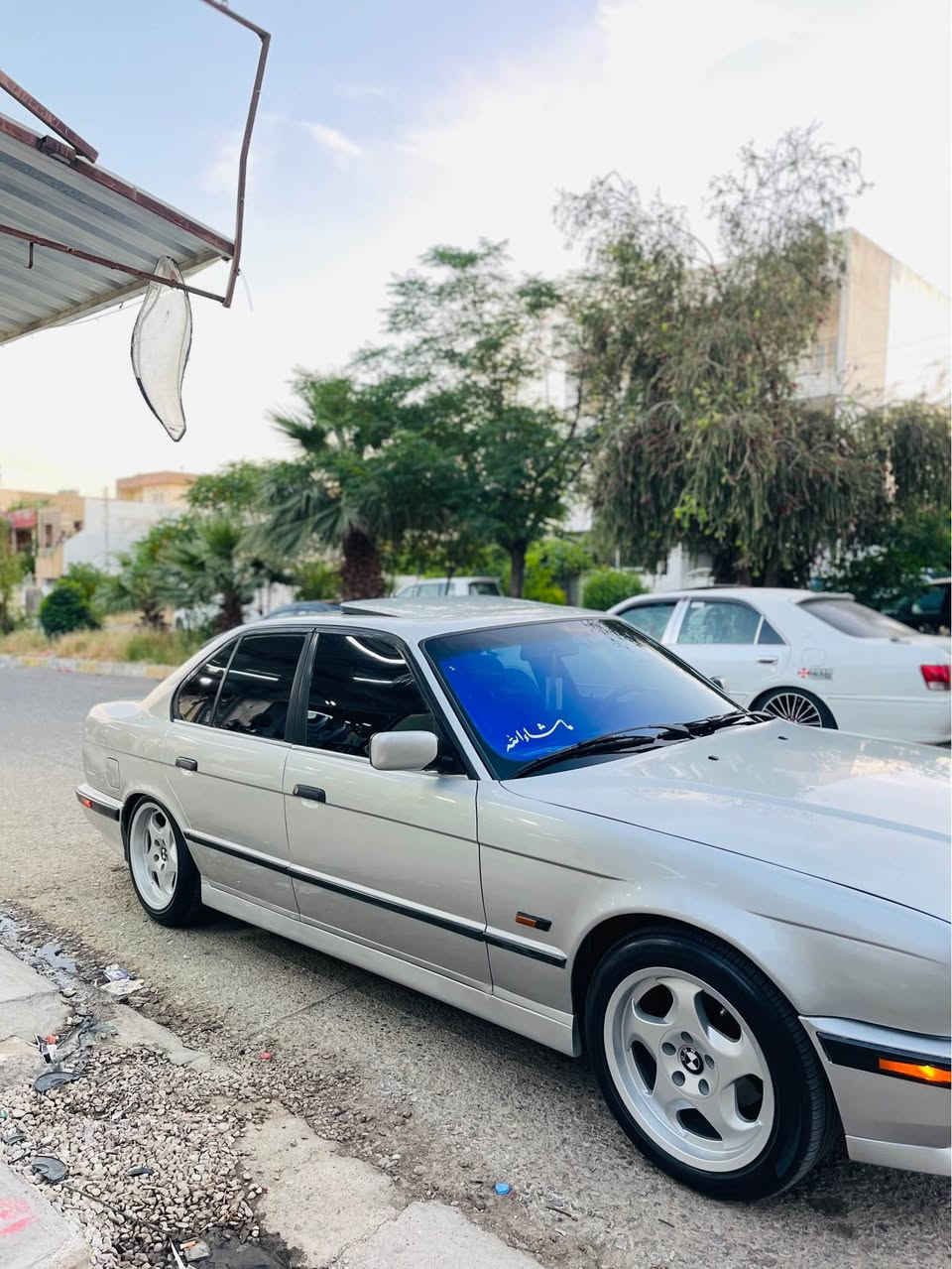 بيئيم مؤديل 1992كراوه به 1995مه كينه 525كه پس دجيتال مواسفات سلايد جلد هيته ر پيش گه وره بيلادفؤرميكا ئيرباك ٧ كه له گيچ القه ئاوينه گوي به رخ كاربا ٤ جام كاربا ده عامي پيش و دوا ئيم لايد عه لقه كامل زينؤن تبريد له سلؤري ايشه كات🥶🥶سه نه وي تا ٢٠٣١ تازه يه هه زه ي تازه يه كامل مه سروف كراوه جركه و ١٠٠ دؤلار شكينه ٤ تايه و ويلي نوي له ژيره بؤياغيكي زؤر جوان كراوه جالو شوختي نييه ليدراو شتي نييه به شه رتي گيرو مه كينه و تبريد اكسل به شه رته *********** كويسينجاك, أربيل
