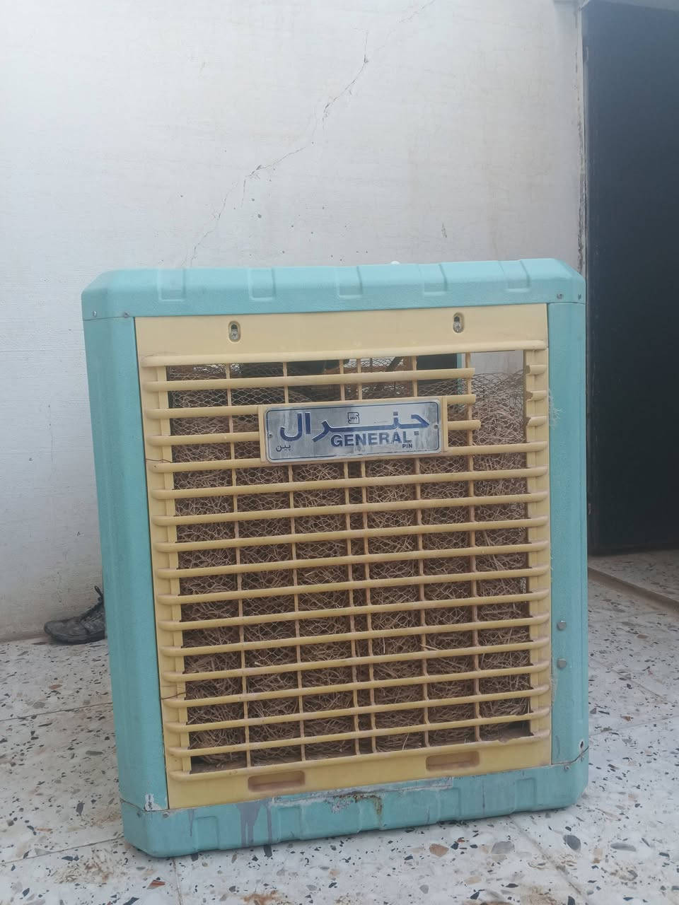 مبرده للبيع جنرال حجم 2 ونص شغاله سرعتين أي عيب مابيها سعرها 75 وبي مجال ***********
