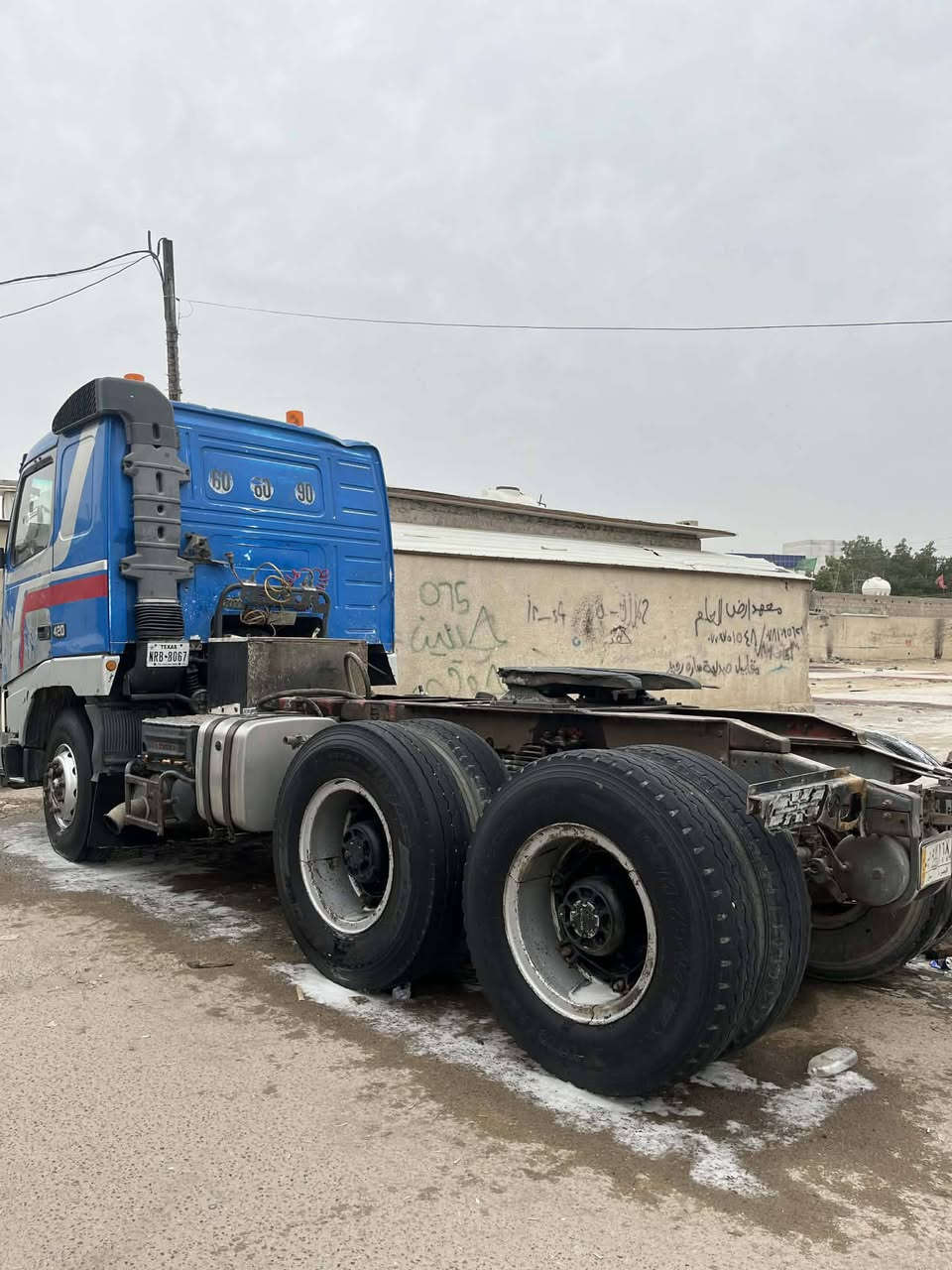 سلام عليكم سياره فالفو موديل 97 سكس ويل مربوطه قلاب ***********
