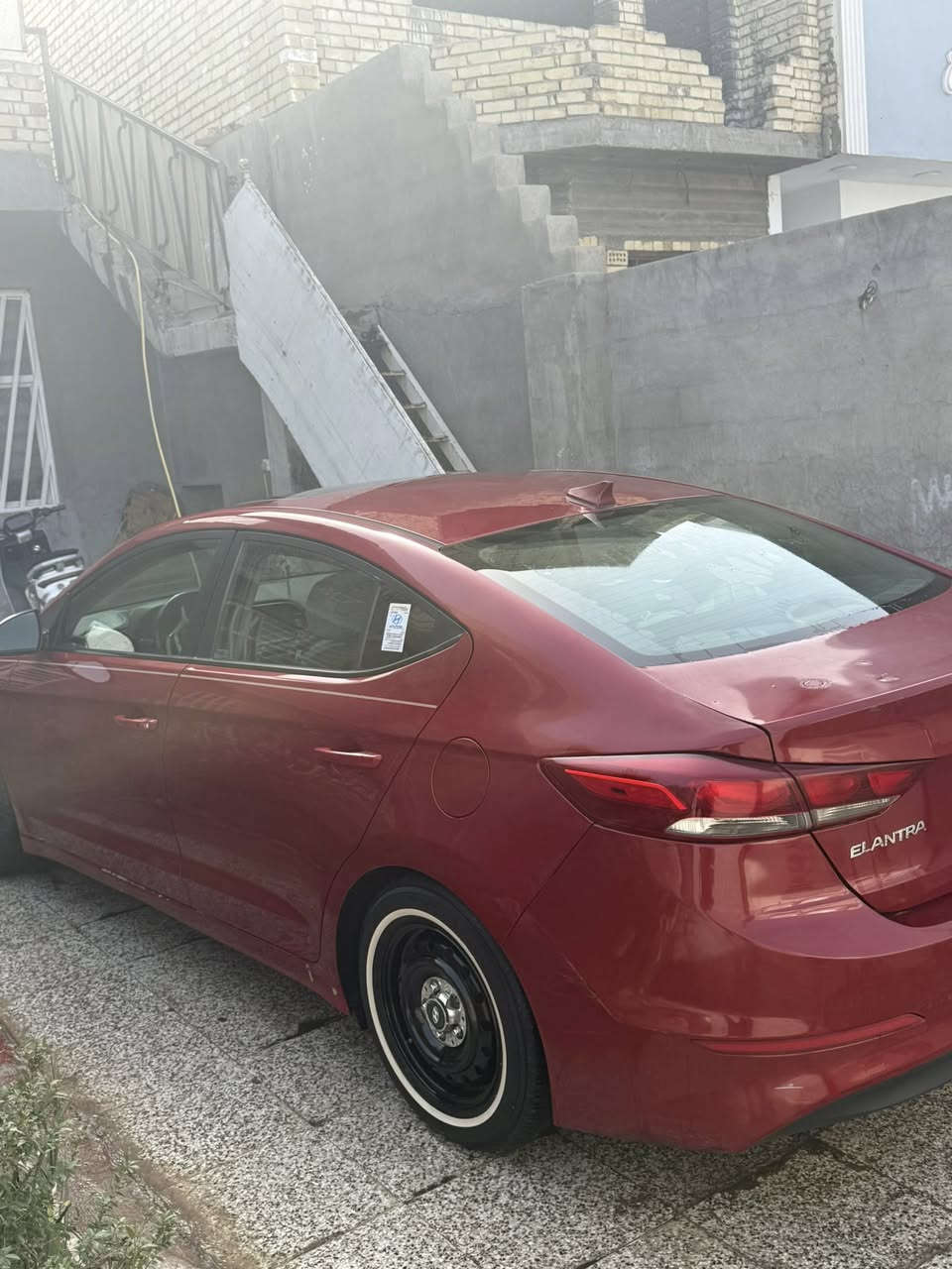 السلام عليكم 
للبيع او الامراوس
للبيع النتره 2017
سياره حلو وجديده
موصفات السياره  
شاشه كبيره كامره دواره رادار جانبي تحكم ستيرن جهتين 
مثبت سرعه  مدخل ( AUX).(USB). ٣انضمه قياده سبورت.وايكو ونورمل.  رقم بغداد  تريد تحويل ثاني يوم   تبريد وتدفئه بشرط سياره اي نقص مابيه  بيه خيط بخار
عنوان بغداد حي البتول
***********
