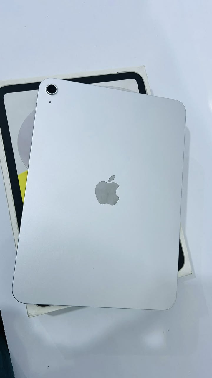 #ايباد #ايفون 💙 ايباد 11  جديد مشحون مرتين 2
#مستخدم 
ايباد 11 معالج.a16   💙🔥
الذاكره 128 
البطاريه 100🔋مشحون مرتين 8 مرات فقط  🌚
 كامل ملحقات مع وصل ضمان ستبدال 10 ايام عن ايي خلل كارتون مطابق
السعر 🔥 600الف فقط 🔥 
#العنوان #كربلاء  حي العامل سوق الاخير شارع السبيس مقابيل جامع محمد الباقر (جامع الهيكل ) ***********
