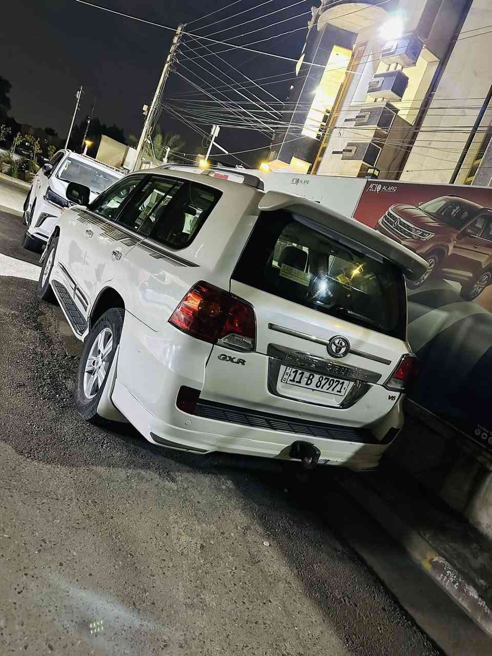 موديل 2013 سعر مناسب جداً 🔥🔥  283 ورقه فقط لاندكروز 2013 بسمي رقم بغداد صبغ فقط ٤ فقط وماكو هيج سعر مكاني بغداد السيديه رقمي ***********
