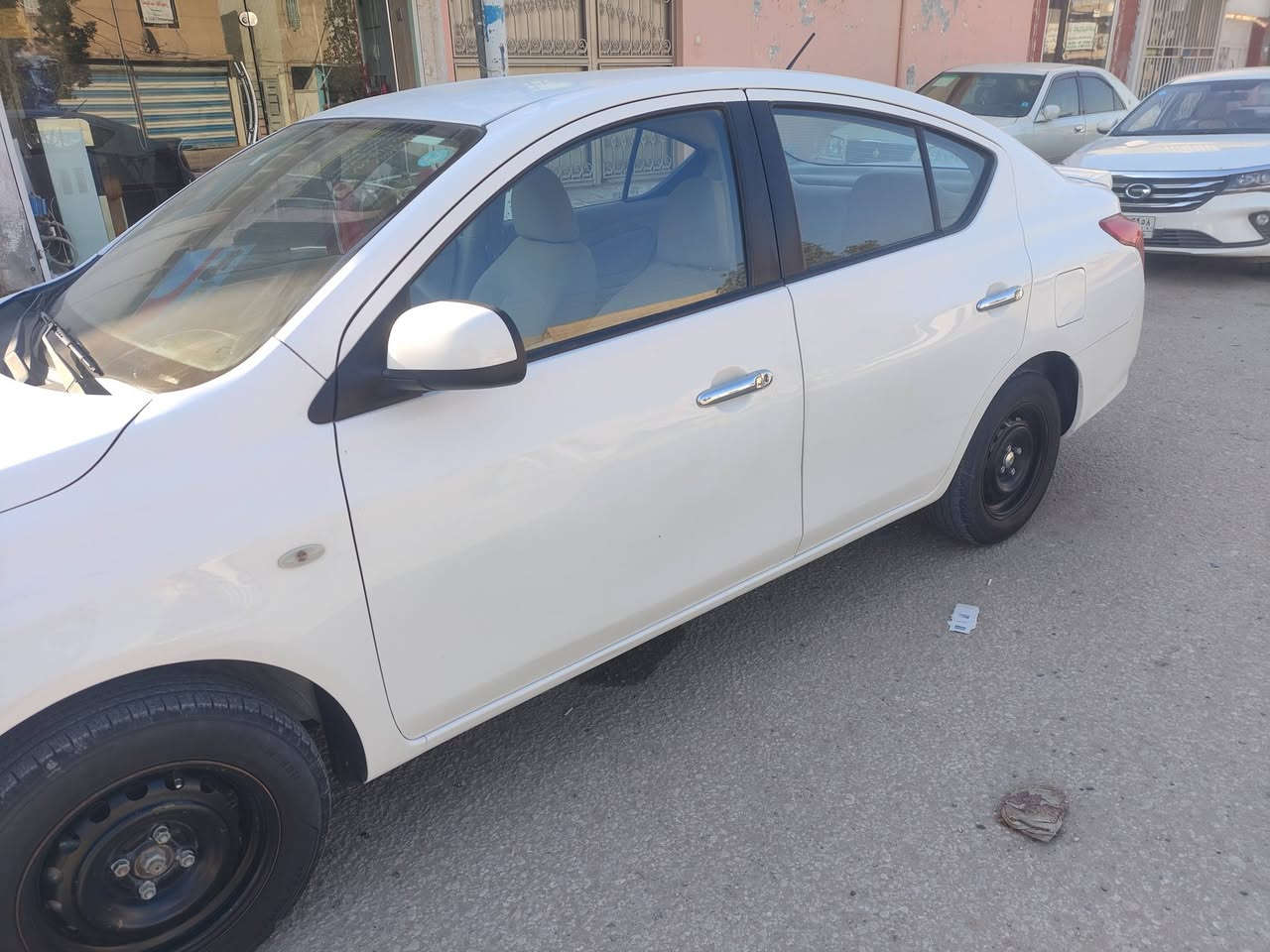 اسلام عليكم 
نيسان هندي 
2020
مكفوله جديده 
عدا بارد باب السايق 
كير مكينه حداديه 
تبريد شرط علئ الفحص 
ماشيه 98 الف 
المكان النجف 
السعر 112
للستفسار التصال ***********
