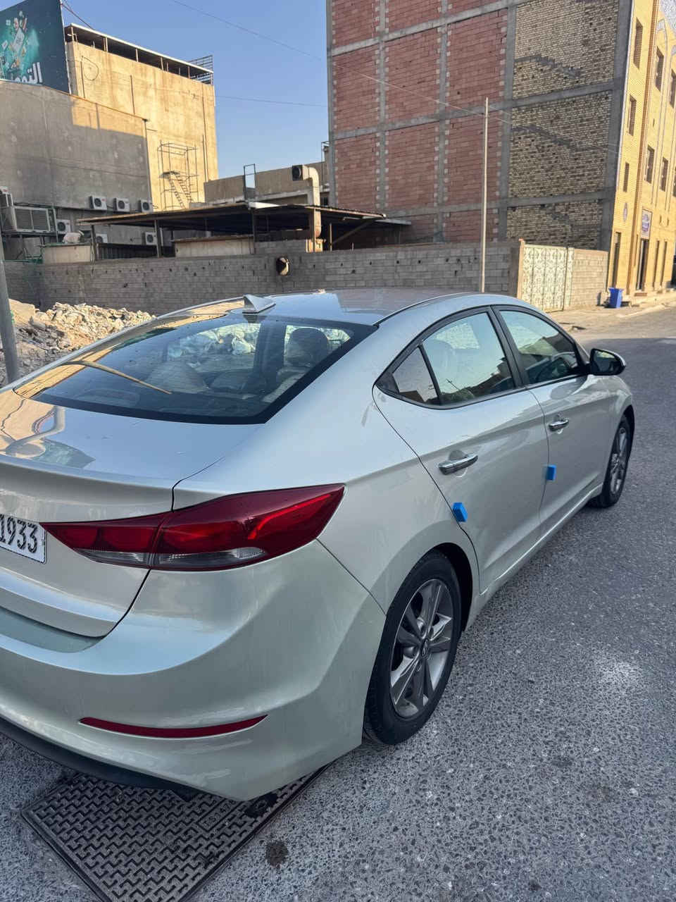 النترا وارد امريكي مديل 2017 حرة رقم دولي وسنويه جدد شرط تحويل فول مواصفات عدا الفتحة بصمة محرك 2000 دوش وكير AT المرغوب مكينه و كير وحداده وتخم تاير وكهربائيات وتبريد ثلج كله كفالة وسياره جاهزه شاشه و كامره بلاد بصمة تشغيل وبصمة ابواب دواخل صاج شاد لايت زنون اصلي + كشافات زنون سياره جديده ضربتها بامريكا فقط بنيد بدون دواخل كفاله الدواخل وبيها قطعتين صبغ باقي كفاله وموجود سونار العنوان بصره السعر 107 وبيها مجال جداً قليل هـ*********** متواجد واتساب او اتصال البصرة, العراق
