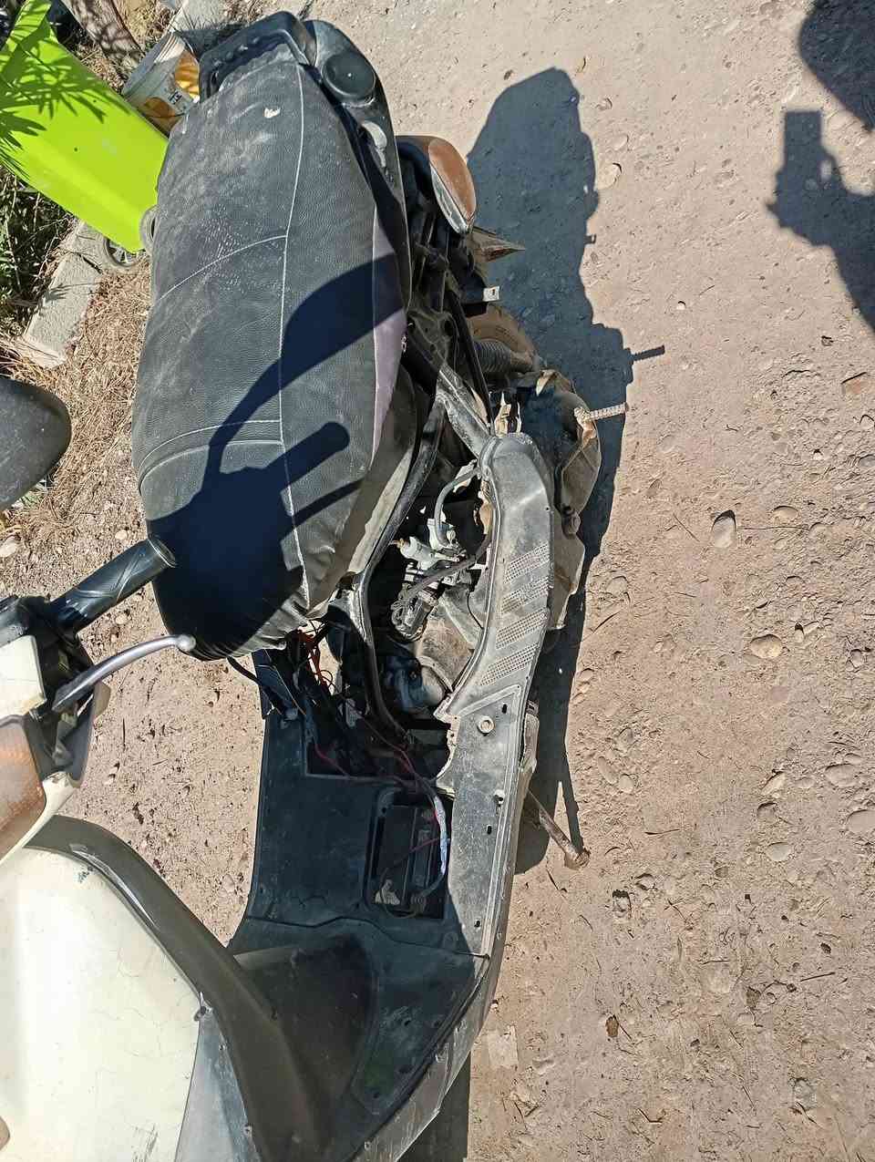 دراجه فراشه فضائي
دراجه كوم حديد متروكه يرادلها تجفيت 
 ناريه بيها كفرات كامله موجودات 
مابيها اي نقص
كابريتر ايراني.     مكان شهربان 
سعر 175 بيها مجال 
***********
