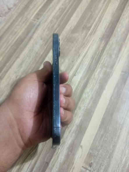 ايفون 12برو ماكس ذ265نيلي مبدل بطاريه وشاشه ضهره متكسر فيس ايدي شغال شحنه حلو مكاني القبله ***********
