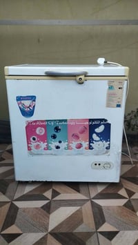 ثلاجة VISTIL • ٧٣ سم • نظيفة بلا عيوب