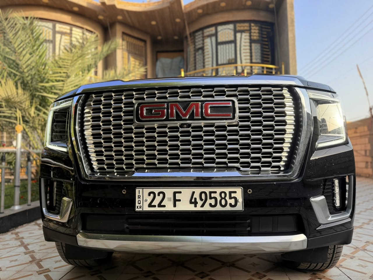 السلام عليكم 
للبيع 
‏GMC يوكن دينالي 2021 
قطعه جديدة من عشاق Gmc 
سيارة مغلفة ppf
دنلي فخامة بكل معنى الكلمة
اللون: اسود BLACK
مكينة 8 سلندر 6200
عداد المسافات: 120 الف كيلو متر
المواصفات: خليجي
رقم أربيل بسمنا 
فول مواصفات ١/١
مكفوله كفالة عامة من جميع النواحي 
بانوراما
جكات
كراسي جلد اصلي(عسلي)
كراسي اثنين كهرباء
كراسي هزاز(عند اقتراب السيارة من اي شي)
كراسي خزن(ميموري)
كراسي(تدفئة+تبريد)
كراسي خلفية تدفئة
تبريد خلفي شاشة
شحن الهاتف لاسلكياً
عدادات شاشة ديجيتال
رادار
تحديد مسار
كروس سرعة
داتا شو DATA SHOW
نظام AUTO START
هاندبريك دكمة AUTO HOLD
نظام DETECT OFF
نظام مانع انحدار
٦كامرات ٣٦٠ درجة
خمس بصمات
فول تحكم استيرن(جهتين امامي+جهتين خلفي)
استيرن كهرباء
استيرن تدفئة
دوسة كهربائية
صندوك كهرباء (شفط)
دبل حساس (امامي+خلفي)
مانع تزحلق
فور ويل
شاشة امامية كبيرة اصلية تدعم ابل كار بلي واندرويد اوتو
شاشات خلفية اصلية
تشغيل عن بعد
اشارة بالمري
مري كهرباء(شفط)
#نقطة_عمياء
لايت عدسة زنون(عالي+ناصي)
لد أمامي خلفي 
وباقي مواصفات الدنلي معروفه
مكفوله كفاله عامة من جميع النواحي                             
للأ ستفسار الاتصال ع الرقم التالي ***********
