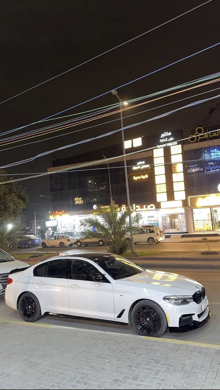 540i m package  2019
كلين تايتل

فول للاخير 

5 بردات 

5 كامرات

بيبان شفط

Adaptive lights اللايت يتحرك وية الستيرن

داتا شو

كشنات تدفئة تبريد ومساج

***********
