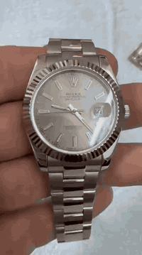 ساعه رولاكس شكل القديم اوتماتيك مختمه نضافه (95) سعر الساعه (200) الف ...