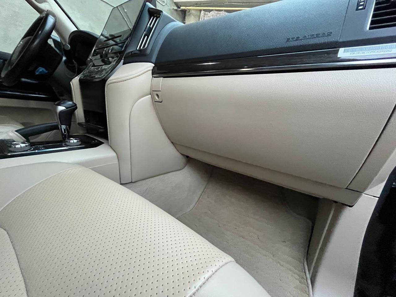 السلام عليكم
لاندكروز موديل 2021 باب اول سازز
المواصفات 
8ارباك 
أربع كامرات 
ثلاث شاشات 
مقاعد كهرباء 
مقاعد جلد 
شاشة ليزري 
جنطة كهرباء 
فتحة سلايد             سيارة مغلفة نانووو
وباقي والمواصفات 
سيارة جديدة حيل استخدام شخصي 
عداد المسافة 70 الف 
السعر 585 وبيه مجال 
العنوان بغداد رقم موبايل ***********
