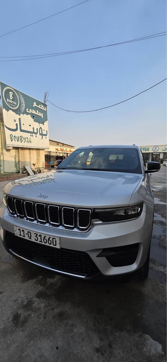 الجيب موديل ٢٠٢٤
ماشية بحدود ٨٠٠٠كم
فتحة سقف
نقطة عمياء
رادار امامي وخلفي
حساسات خلفية وكاميرا
صندوق كهرباء 
شاشة apple carplay و android auto 
تحديد مسار 
4WD 
تدفئة ستيرن 
وتدفئة مقاعد
السيارة جديدة كلش 
رصاصي فيلي فروزن
للأستفسار : *********** البصرة, العراق
