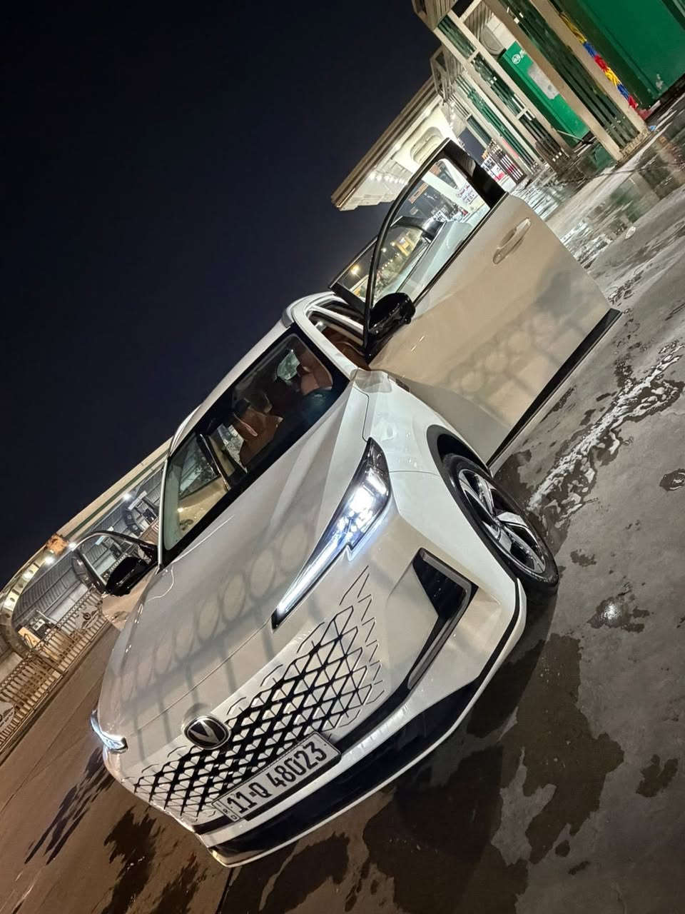 للبيع شانجان يوني اس موديل 25 فول الفول مواصفات عاليه اني اخذتها ع ايدي زيرو من الشركة مال الدورة عارضها للبيع  بسعر حلو وانت تكمل اقساط للشركة 
للاستفسار ***********
