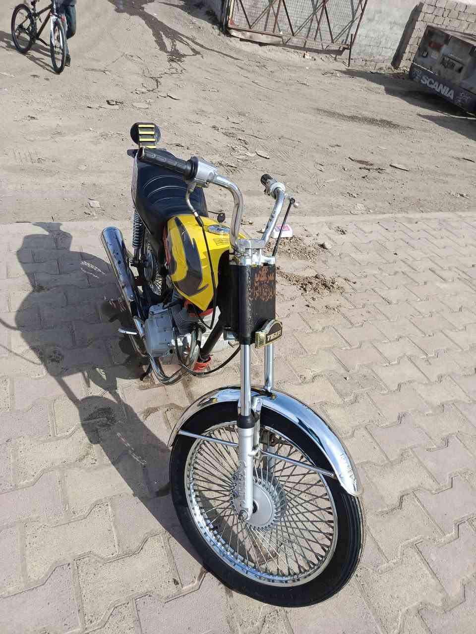 السلام عليكم ..ماطور للبيع ***********
محرك 18 
نامه شرط تحريكه معدل
السعر 350
