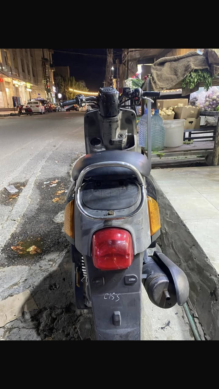 سلام وعليكم ماكس بوليس 2009 نوزل
درجة مكينة ناعمة. وكهربائية كلها شغلة ربع متذب عليها 
 مكانها بغداد الغدير شارع التوت ***********
