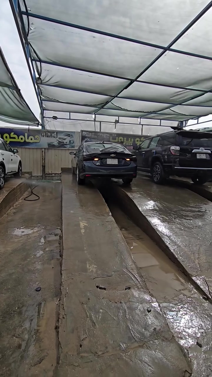 السلام عليكم 
ماليبو موديل ١٩ LT
ماشية ١٢١ 
مواصفات ال LT المعروفة
تدفئة كشنات 
وكامرة 
وتبريد قطعتين 
اخون السيارة مستعجل ع بيعته 
وجدا جدا مناسبة 
***********
