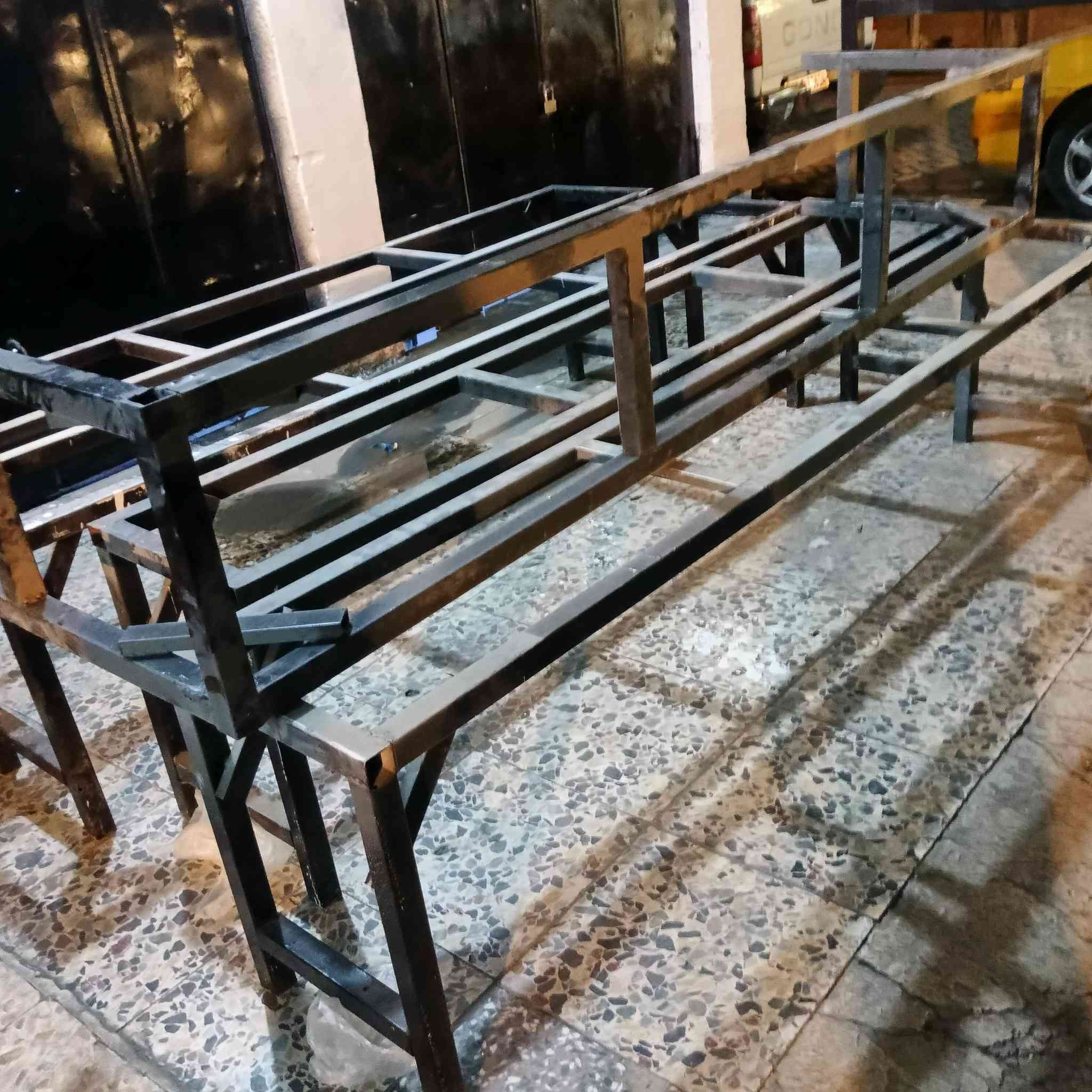 طبلات حديد تفصال خاص حديد 6ملم 
طول الواحده تقريبا 2متر وعشرين سنتمتر  ارتفاع 50سنتمتر العدد 5
السعر 100الف 
العنوان بغداد مدينه الصدر 
تواصل واتساب ***********
