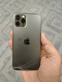 آيفون ١٢ برو • ذاكرة ٢٥٦ • شاشة مبدلة