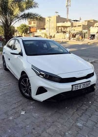 سيارة كيا سيراتو مديل 22 خليجي فول مواصفات عدا الفتحه  فول بصمه دخول ذ...