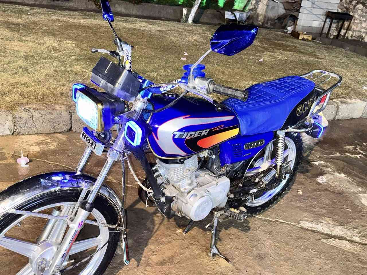 *********** موتور 2020 أوراق موجود سعر 500 وبي مجال
