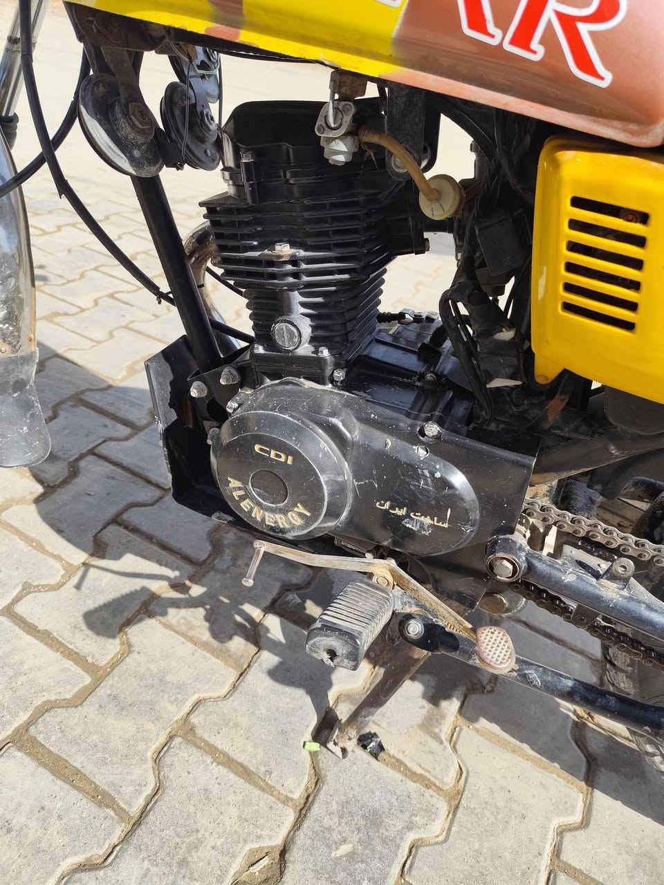 سلام عليكم اربعه كير للبيع 2021.اوراق اصولي بسمي وكيلهه علي عنجور دراجه جاهزه مجهزه مابيهه نقص بلاديه
محرك مامفتوح بي لاستيك ولف شرط السرعه والمعدل كهربائيات كلهه شغاله بريكات وره وكدام شغالات العنوان:كوفه حي ميسان 
السعر 625.. وبيهه مجال للشراي الاستفسار رقمي *********** ماارد خاص.
