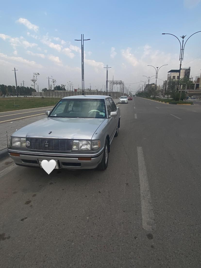 اسلام عليكم ارنب اكراون للبيع مكفوله من الضربه ولكص ونقل  ولبدي شوف العين حداديه نضيفه تخم تاير تبريد خير من الله للستفسار ***********
