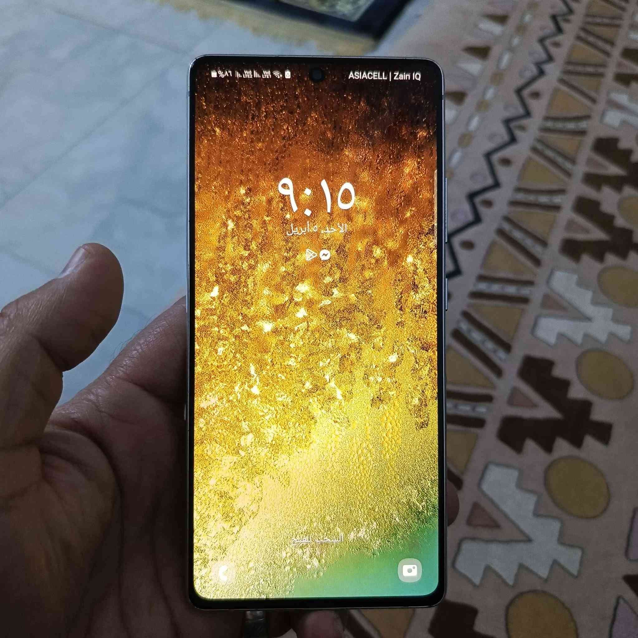 ذاكره 128رام 6جهاز نضيف بيه طبع خفيف مع شاحنه فقط السعر 175الاتصال*********** بغداد, العراق
