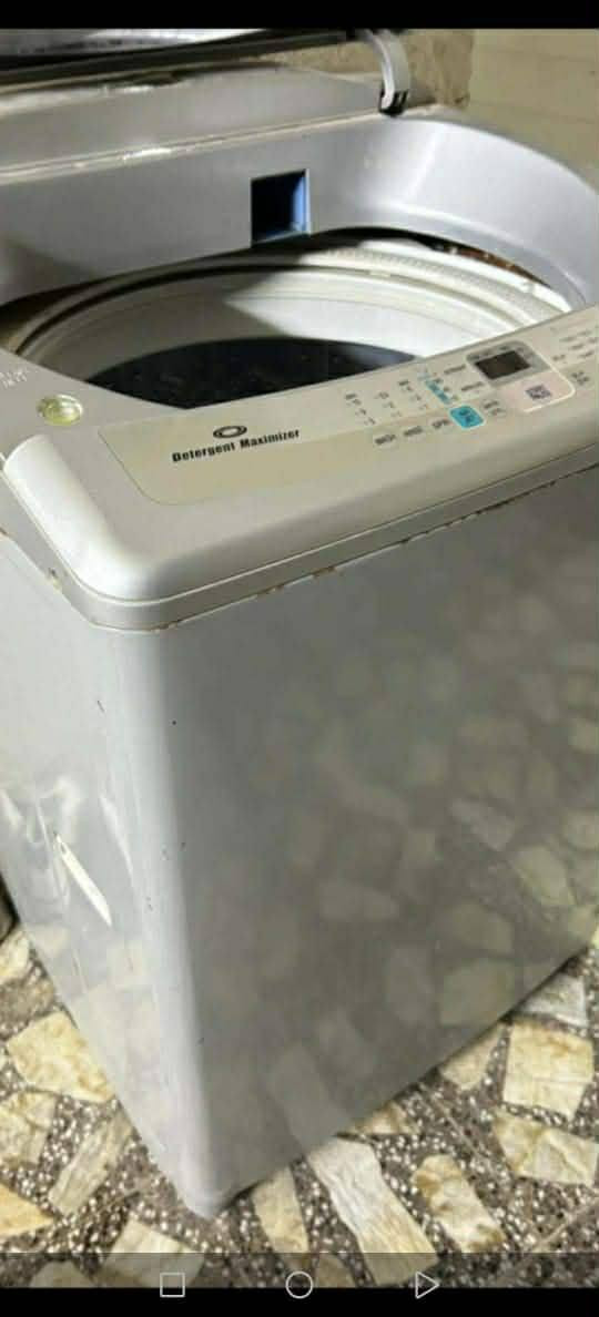 غساله 
هيتاش 15كيلو نضيفه  السعر 180 وبيها مجال قليل


**إذا كنت صاحب هذا الإعلان وتريد حذفه لأي سبب، رجاءا أرسل رسالة إلى الدعم الفني**