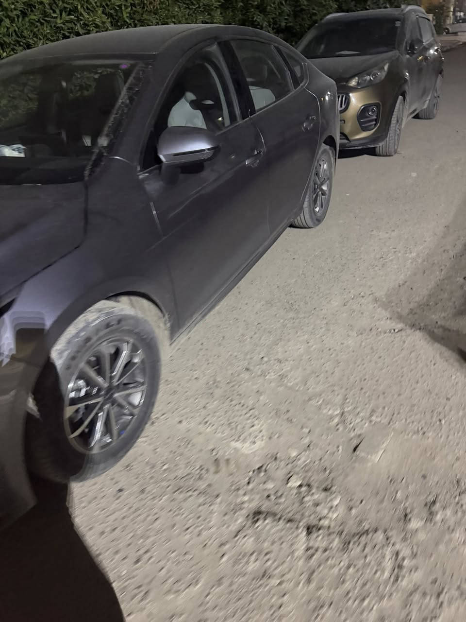 السلام عليكم للبيع بي واي دي فئه  الديستروير كامل ملحقاتها ماشيه 2800 السعر 19 مليون جاهزه تحويل ثاني يوم للاستفسار الاتصال على الرقم ***********
