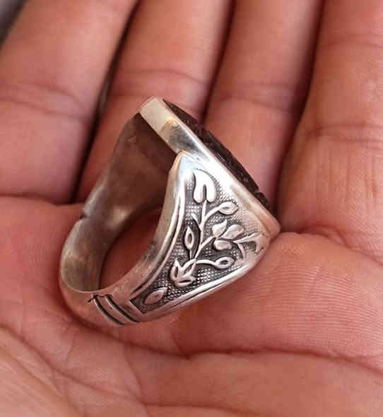 عقيق يماني كرز الكرز مخطوط خط يدوي خط ثلث متداخل 
🔥يا جواد الائمه 🔥بصياغه يدويه ثقيله للبيع مكاني بغداد يوجد توصيل إلى جميع المحافظات للبيع فقط فقط أحبتي الغوالي ما اراوس بس ابيع 
***********
