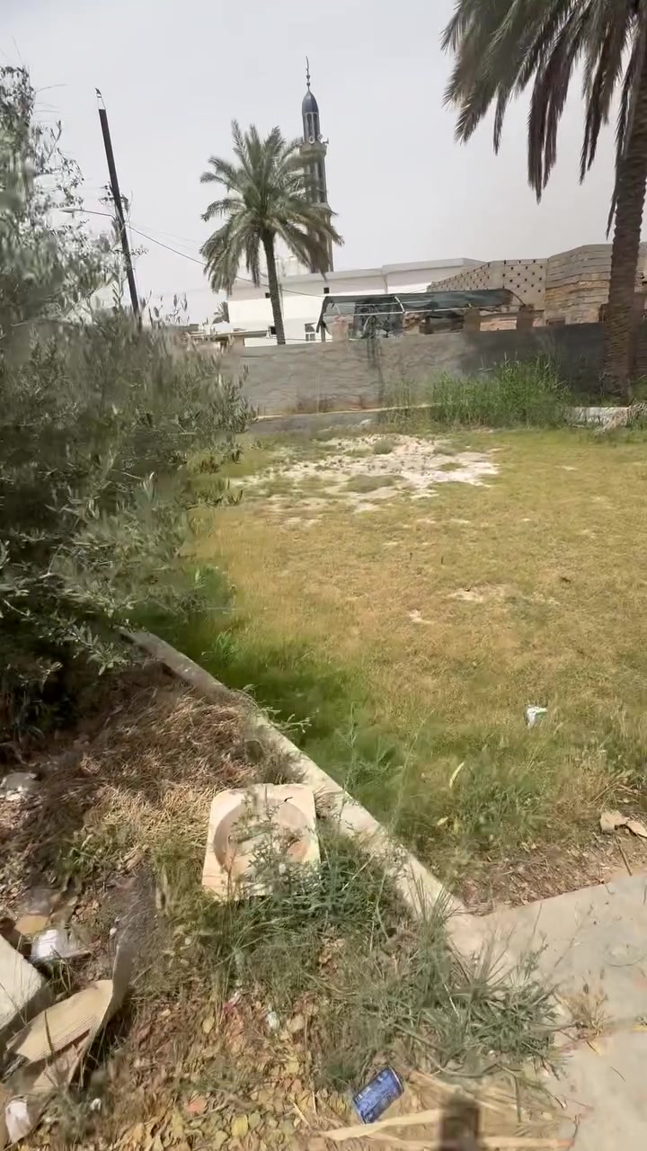 السلام عليكم بيت لإيجار الرمادي حي الميكانيك الزراعه القديمه 
قرب جامع اليرموك لايجار 400 الف بي مجال للطيبين 
لاتصال ***********
