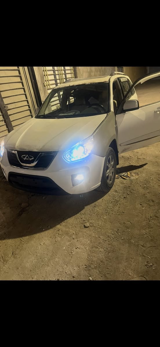 السلام عليكم تيكو ٢٠١٣( رقم صدامي ورثه ب اسمنه ) تبريد شغال ثلج مكينه بلاديه حلوه لا تبخير ولا شي شرط فحص سياره كلشي مبدل بيه جديد موزلات عبوه كامله لايتات جدد عينه صينيه درام شفتات بس بيه خياس بالبيبان السعر ٢٥ ورقه العنوان البصره الرقم *********** واذا اكو مراوس اراوس بقديم
