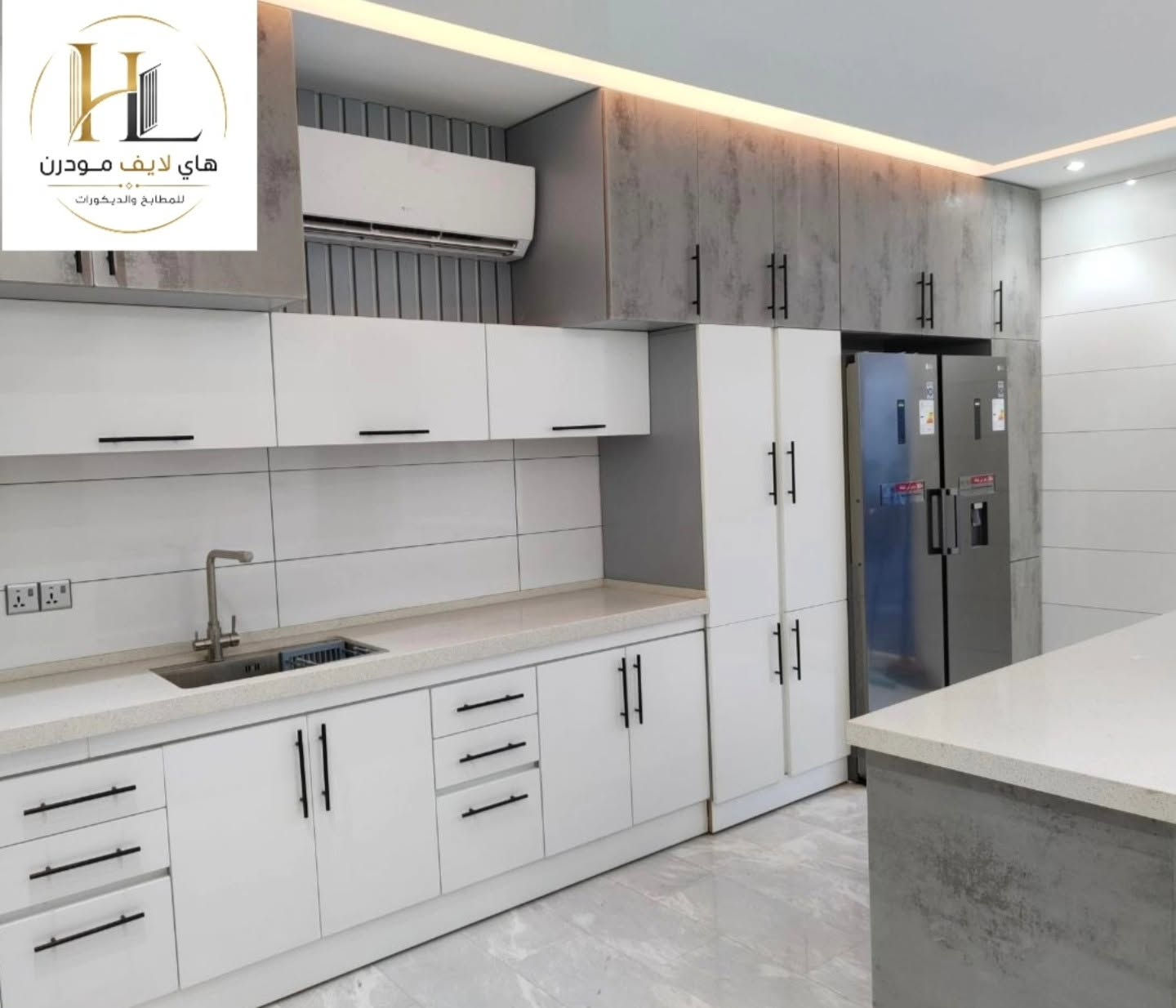 ✨ كاونتر مطبخHDF فاكيوم ✨

تصميم يجمع بين الأناقة والجودة، مع أبواب HDF فاكيوم بتشطيب متقن يمنح المطبخ مظهراً عصرياً ولمسة راقية.

📍 تنفيذ في محافظة كربلاء. ✔️ أبواب HDF فاكيوم عالية الجودة. ✔️ تشطيبات دقيقة واهتمام بأدق التفاصيل. ✔️ تصاميم تناسب مختلف الأذواق والمساحات.

للاستفسار أو طلب تصميم مطبخكم، راسلونا عبر الصفحة، ويسعدنا خدمتكم.
كما ويمكنكم التواصل عبر الواتساب من خلال الرقم 
***********
______________________

#مطابخ
#كاونتر
#HDF
#كربلاء
#ديكور_مطابخ

